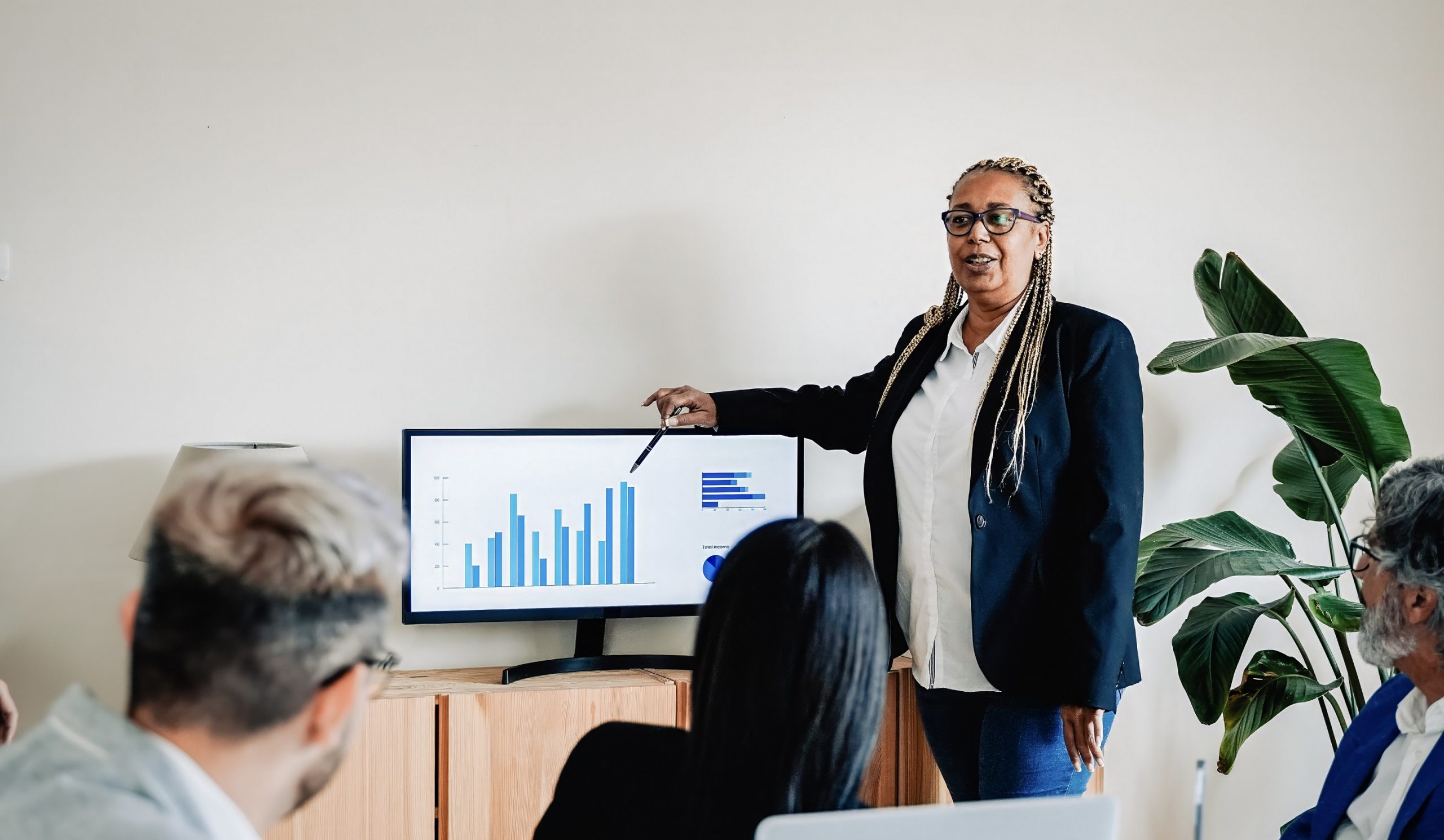 utilising data analytics in human resources to predict turnover